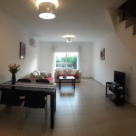Elysia Park Townhouse 26 Ferienhaus Paphos
